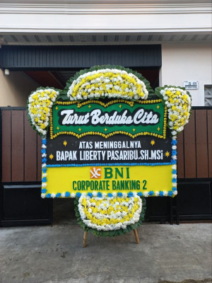 Papan Bunga Duka di Sudimara Pinang